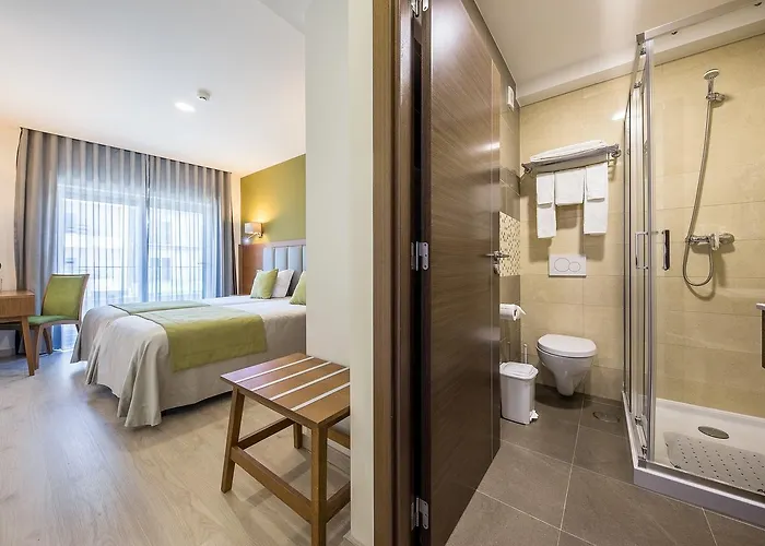 Santo António De Pádua 2* Fátima